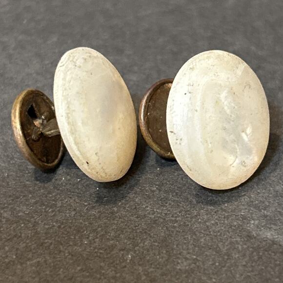 Men's Mother Of Pearl Cuff Studs Vintage - Picture 1 of 6